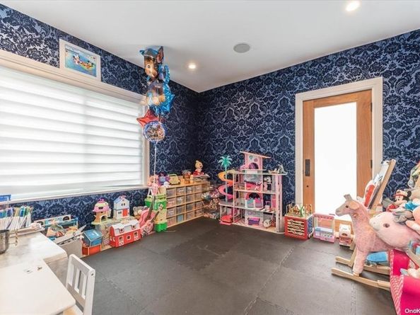 155 W Market Street, Long Beach NY 11561