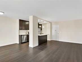 880 Boynton Avenue 8F, Bronx NY 10473