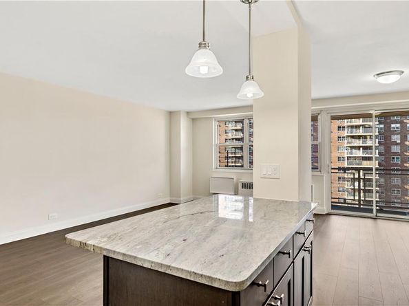 880 Boynton Avenue 8F, Bronx NY 10473