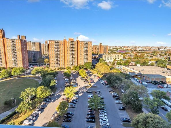 880 Boynton Avenue 8F, Bronx NY 10473