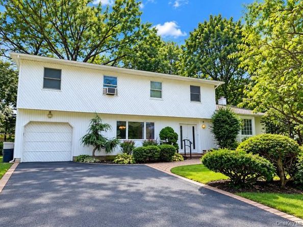 46 Stevenson Place, Deer Park NY 11729