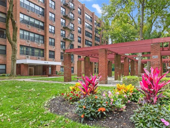 75-34 Bell Boulevard 6H, Bayside NY 11364
