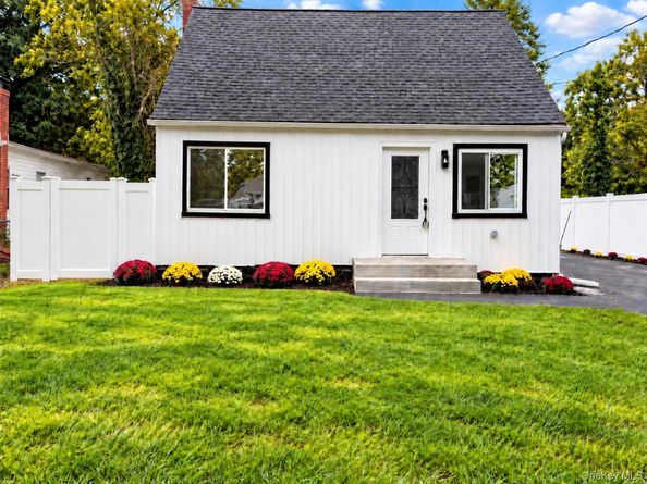 102 Pinewood Drive, Shirley NY 11967