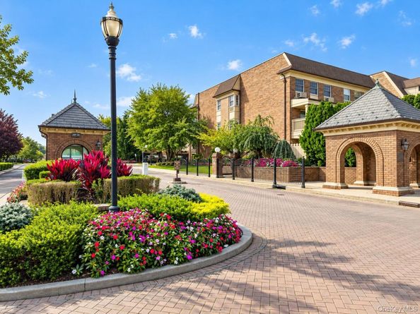 12-32 Diane Place 204L, Bayside NY 11360
