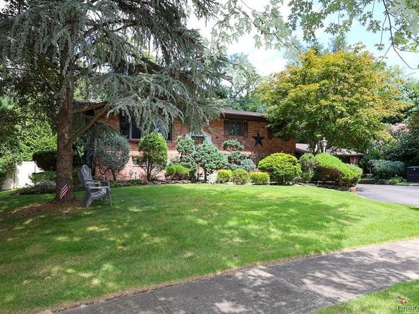 3 Mackay Drive, Hauppauge NY 11788