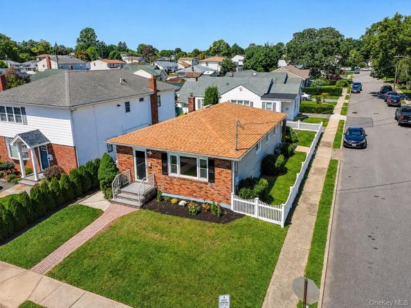 12 Grant Avenue, Bethpage NY 11714