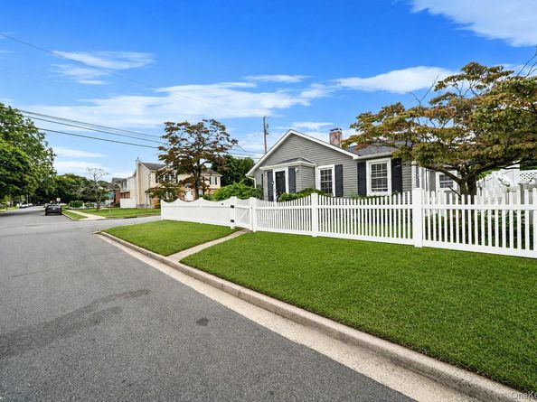 1077 Central Avenue, Hempstead NY 11550