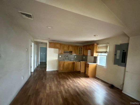 54 Oneill Avenue, Bay Shore NY 11706