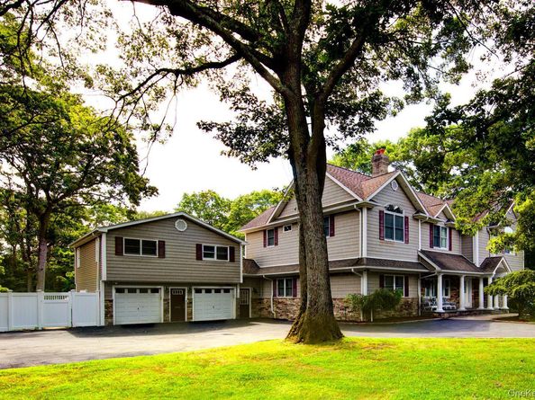 97 Chestnut Street, Mount Sinai NY 11766