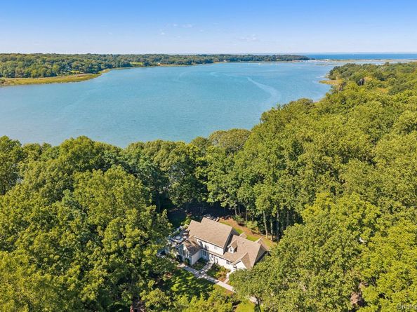 31 Thompson Lane, Head Of The Harbor NY 11780