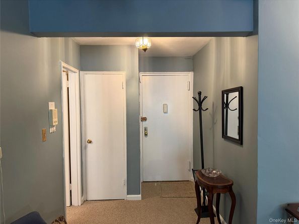 43-25 Douglaston Parkway 4E, Little Neck NY 11363