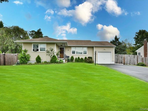 95 Jenkins Avenue, North Babylon NY 11703
