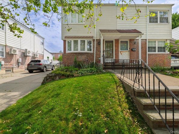 6741 197th Street, Fresh Meadows NY 11365