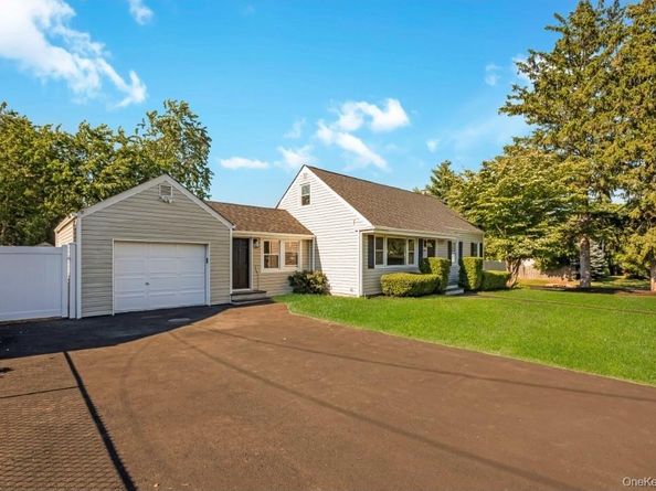 200 4th Avenue, East Northport NY 11731