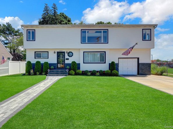 1602 Noble Street, East Meadow NY 11554