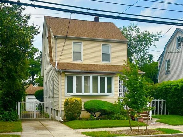 10048 222nd Street, Queens Village NY 11429