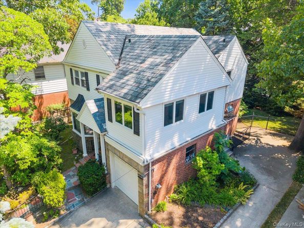 8507 Avon Street, Jamaica Estates NY 11432