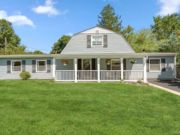 1 Grendon Lane, Farmingville NY 11738