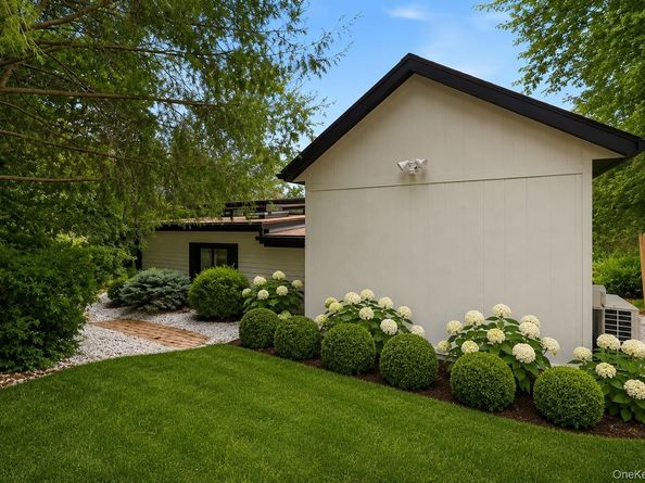 11 Vails Lake Shore Drive, North Salem NY 10509