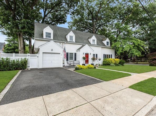 128 Stuart Street, Lynbrook NY 11563