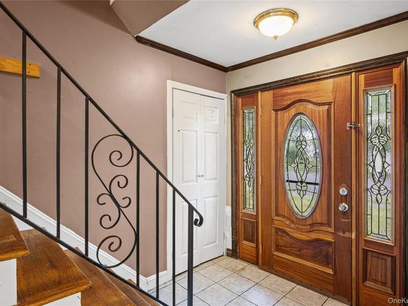 2 Bartel Drive, Greenlawn NY 11740