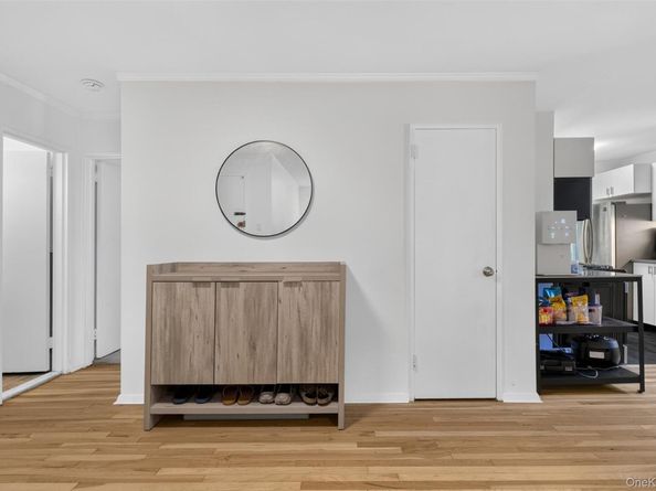 241-20 Northern Blvd 3P, Little Neck NY 11362