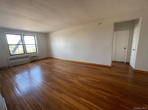 102-30 Queens Blvd 5L, Forest Hills NY 11375
