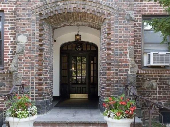141 Wyckoff Place 4A, Woodmere NY 11598