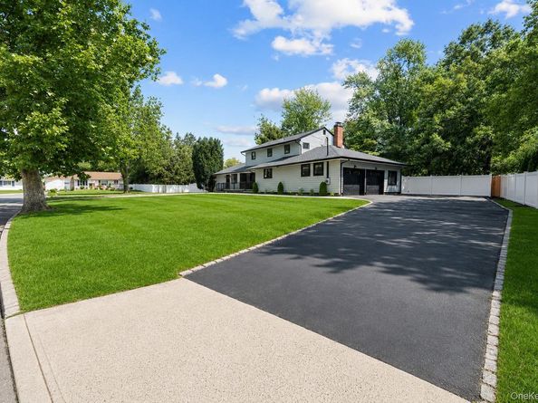 1 Greg Lane, East Northport NY 11731