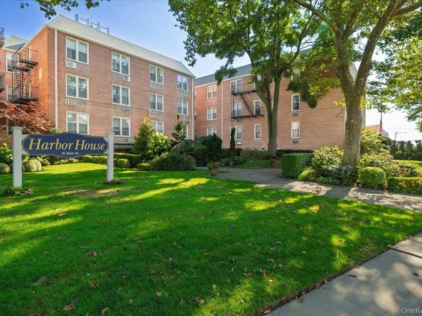 16 Main Street 2G, East Rockaway NY 11518
