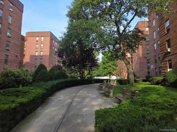 2190 Brigham Street 4B, Brooklyn NY 11229