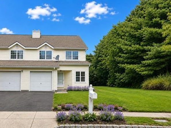2 Herrels Circle, Melville NY 11747