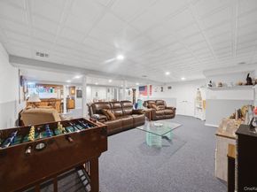 41 Paige Lane, Moriches NY 11955