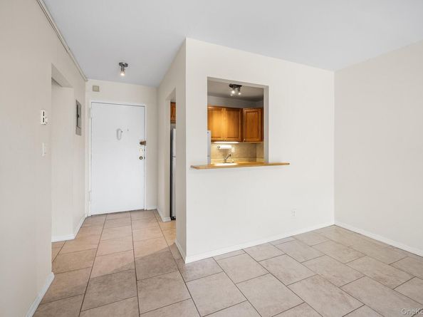 115 Dehaven Drive 105, Yonkers NY 10703