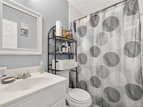 70 E Lakeland Street, Bay Shore NY 11706