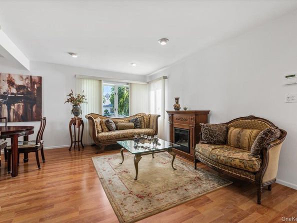 38 Hayden Drive, Bethpage NY 11714