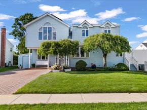 38 Hayden Drive, Bethpage NY 11714