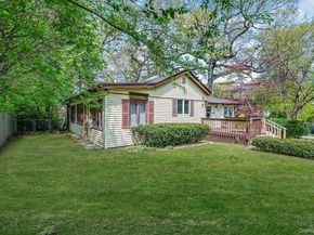 18 Houghton Boulevard, Stony Brook NY 11790