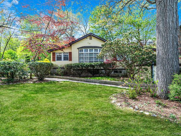 18 Houghton Boulevard, Stony Brook NY 11790