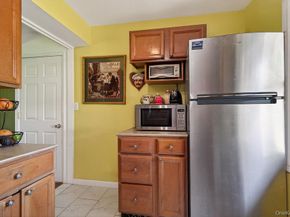27 Tomahawk Drive, White Plains NY 10603
