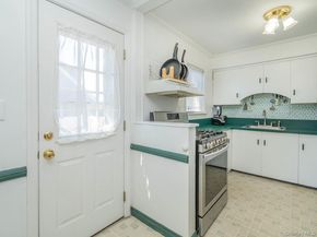 23 Phillips Road, Glen Cove NY 11542
