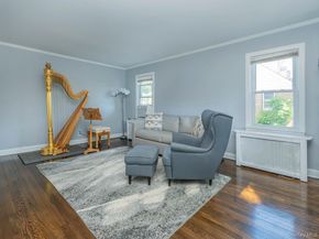 23 Phillips Road, Glen Cove NY 11542