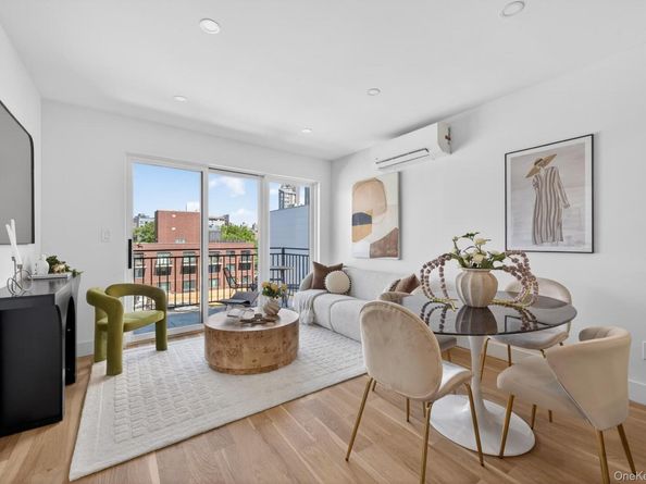 31-65 14th Street 2R, Astoria NY 11106