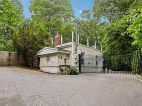 40 Timberpoint Drive, Northport NY 11768