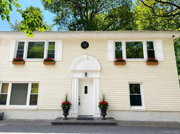 40 Timberpoint Drive, Northport NY 11768