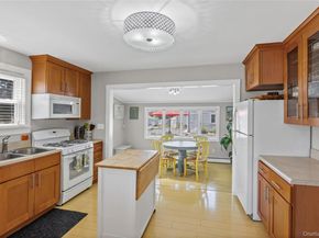 83 Beach Road, Aquebogue NY 11901