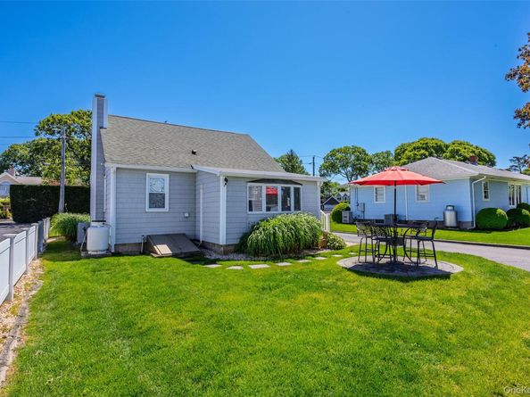 83 Beach Road, Aquebogue NY 11901