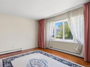 15 Lincoln Avenue, Farmingdale NY 11735