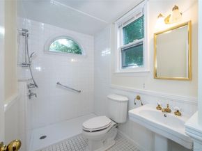 82 Clove Road, New Rochelle NY 10801