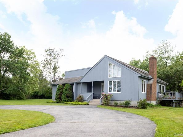 100 Bayberry Lane, Southold NY 11971